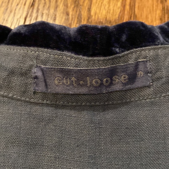 Linen Blouse with Velvet Detail - Picture 6 of 9